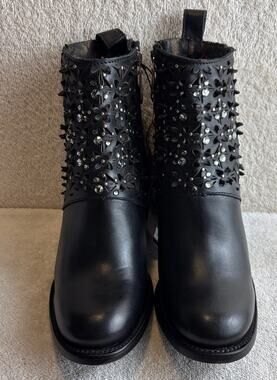 Cuadra Ladies Crystalized Heeled Black Booties Size 8 M 34365